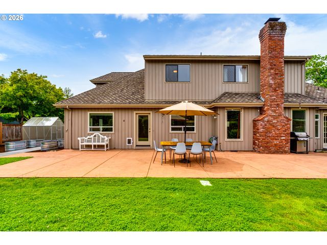 3375 BARDELL Ave, Eugene, OR 97401