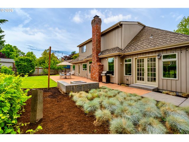 3375 BARDELL Ave, Eugene, OR 97401