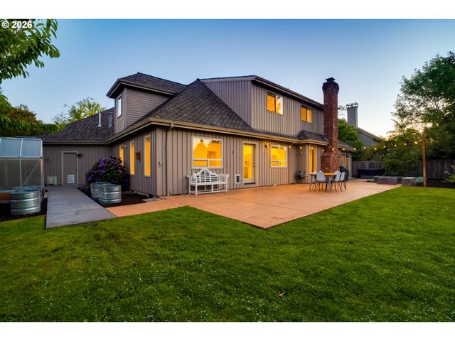 3375 BARDELL Ave, Eugene, OR 97401