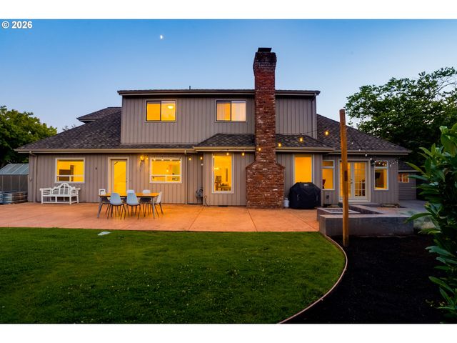 3375 BARDELL Ave, Eugene, OR 97401