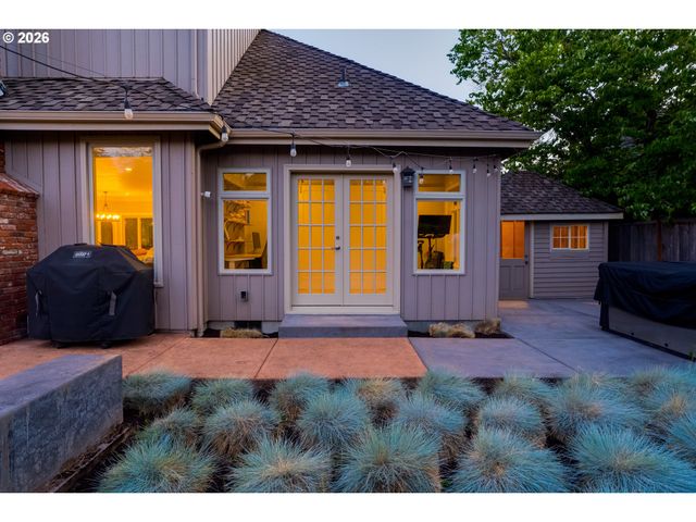 3375 BARDELL Ave, Eugene, OR 97401