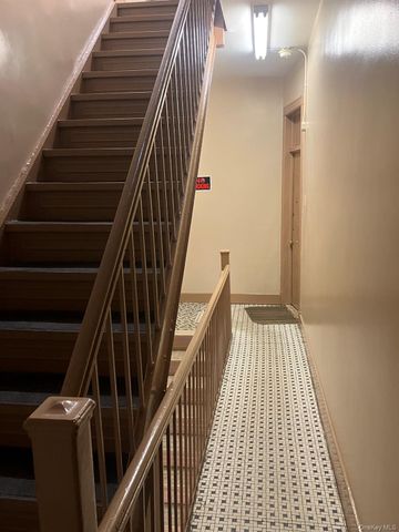 20-14 29th St Astoria, Astoria, NY 11105