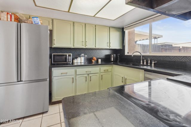 8410 N 32ND Avenue, Phoenix, AZ 85051