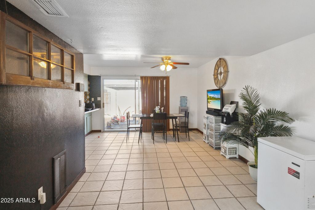 8410 N 32ND Avenue, Phoenix, AZ 85051 — photo 5