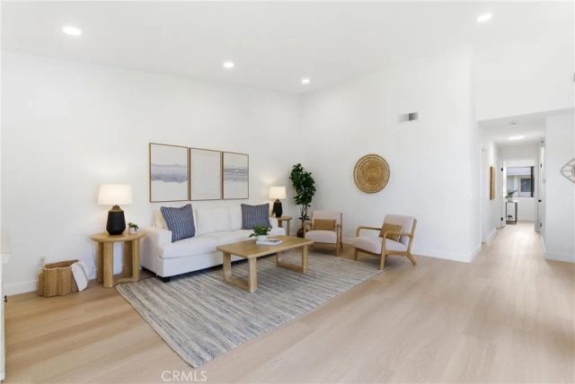 8566 Fallbrook, Huntington Beach, CA 92646