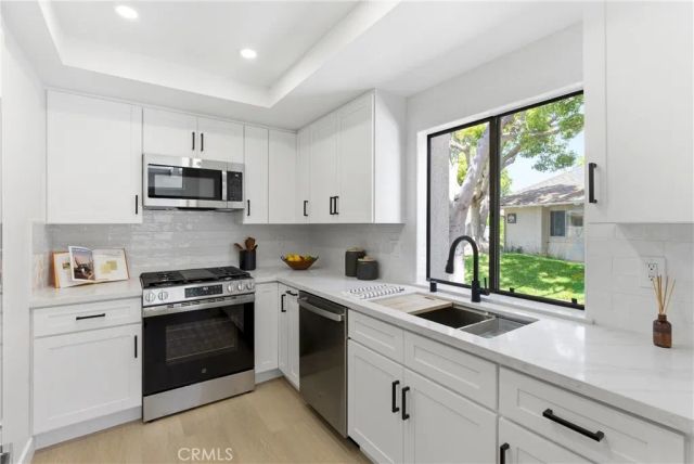 8566 Fallbrook, Huntington Beach, CA 92646