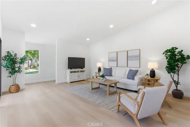 8566 Fallbrook, Huntington Beach, CA 92646