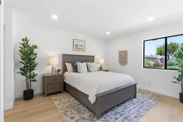 8566 Fallbrook, Huntington Beach, CA 92646