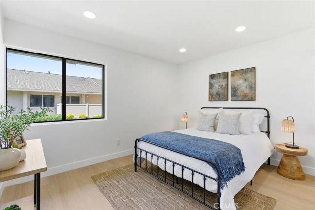 8566 Fallbrook, Huntington Beach, CA 92646