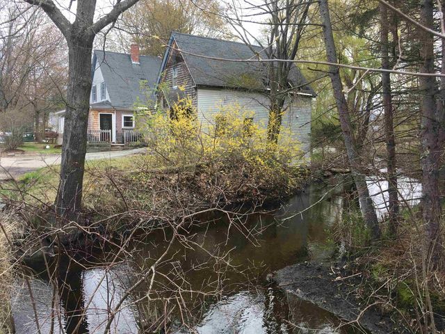 35 Temple Road, New Ipswich, NH 03071