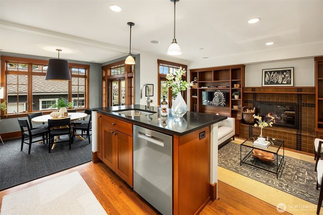 1632 35th Avenue, Seattle, WA 98122