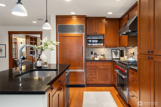 1632 35th Avenue, Seattle, WA 98122