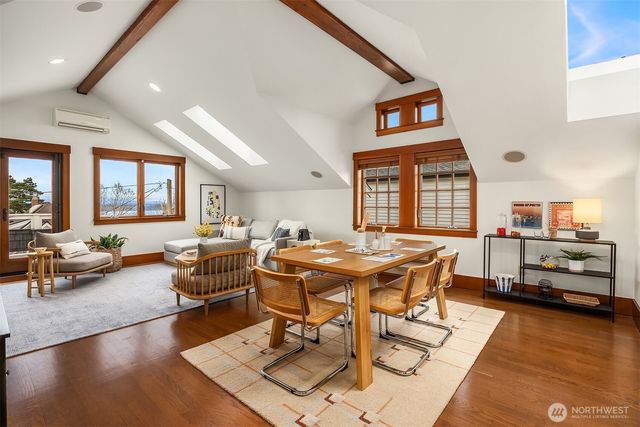 1632 35th Avenue, Seattle, WA 98122