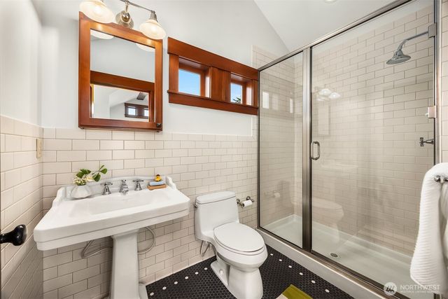 1632 35th Avenue, Seattle, WA 98122