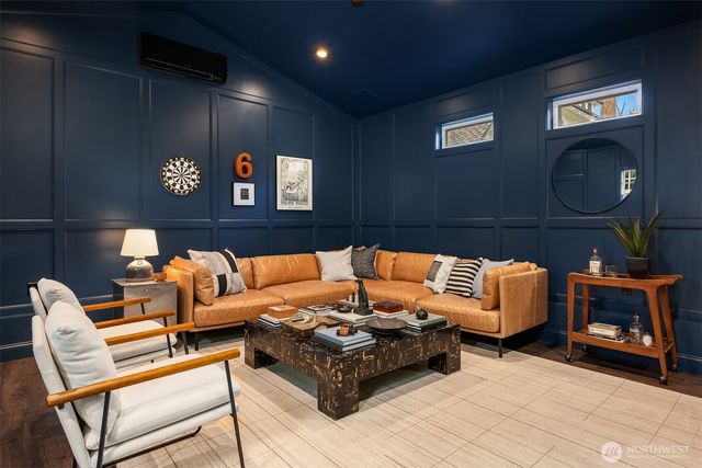 1632 35th Avenue, Seattle, WA 98122