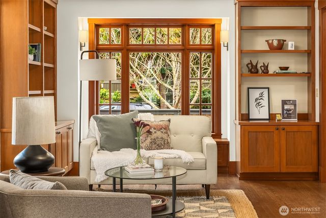 1632 35th Avenue, Seattle, WA 98122