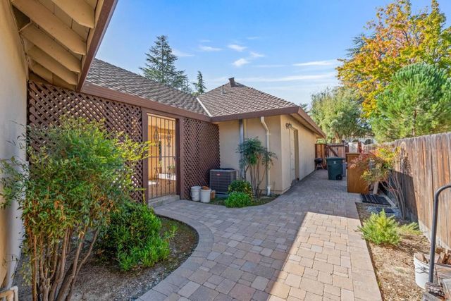 35 Rays Circle, Hollister, CA 95023