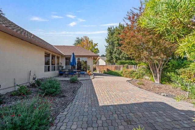 35 Rays Circle, Hollister, CA 95023
