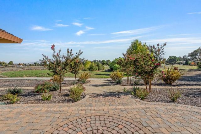 35 Rays Circle, Hollister, CA 95023