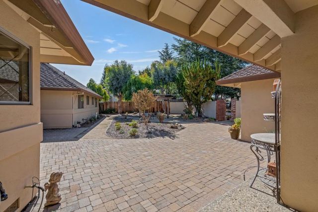 35 Rays Circle, Hollister, CA 95023