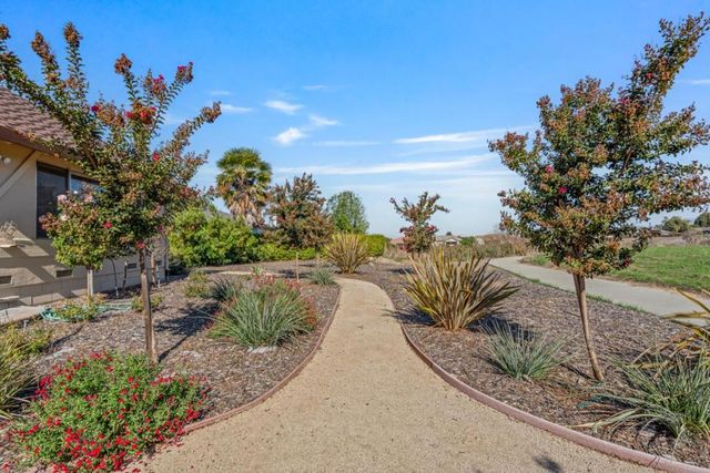 35 Rays Circle, Hollister, CA 95023