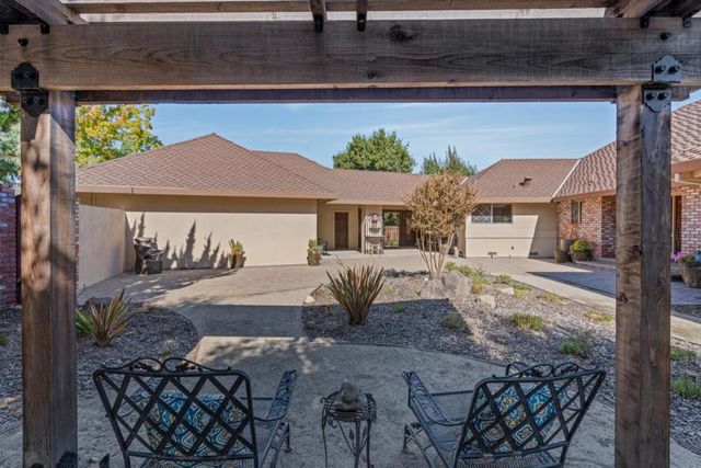 35 Rays Circle, Hollister, CA 95023
