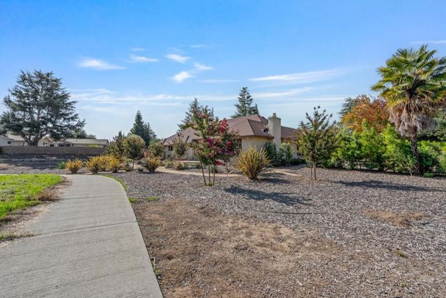 35 Rays Circle, Hollister, CA 95023