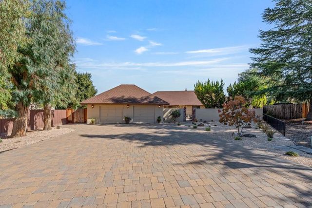35 Rays Circle, Hollister, CA 95023