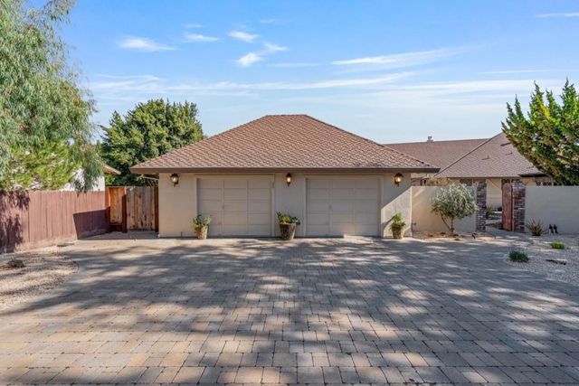 35 Rays Circle, Hollister, CA 95023
