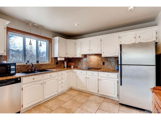 2285 E Noble St, Centennial, CO 80121