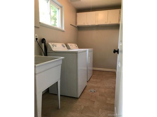 2285 E Noble St, Centennial, CO 80121