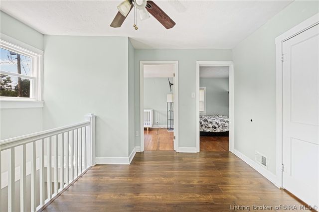 1402 E 9th Street, Jeffersonville, IN 47130