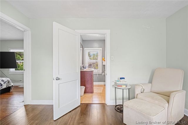 1402 E 9th Street, Jeffersonville, IN 47130