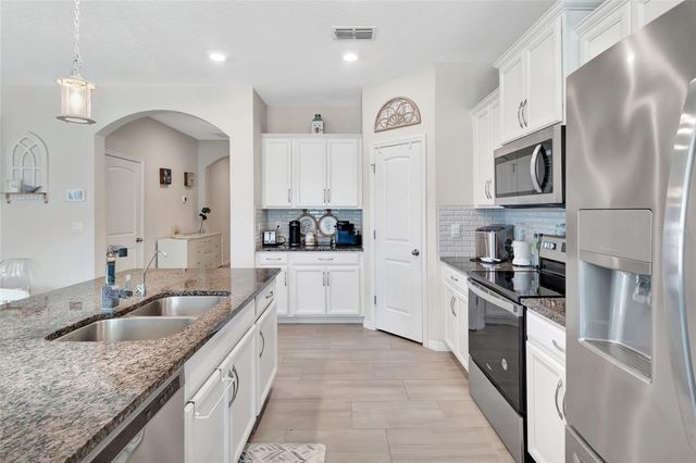 401 HALTER DRIVE, Apopka, FL 32712