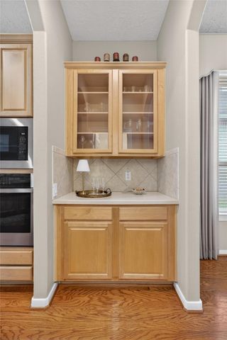 70 E Northcastle Circle, The Woodlands, TX 77384