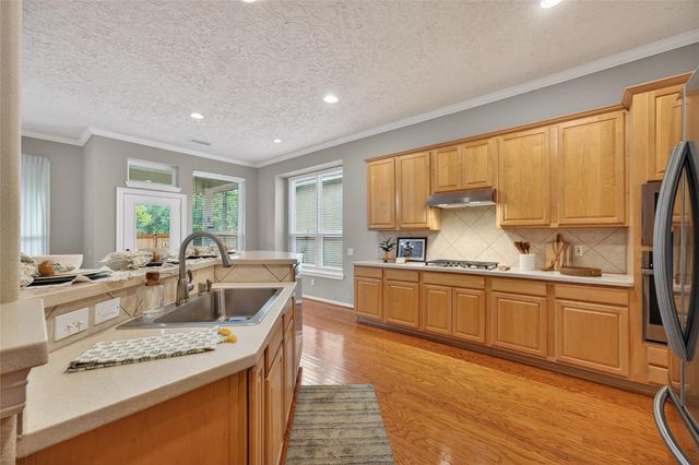 70 E Northcastle Circle, The Woodlands, TX 77384