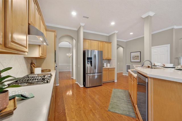 70 E Northcastle Circle, The Woodlands, TX 77384