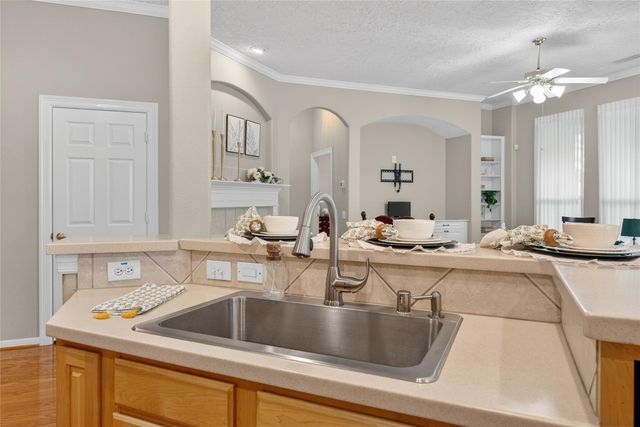 70 E Northcastle Circle, The Woodlands, TX 77384