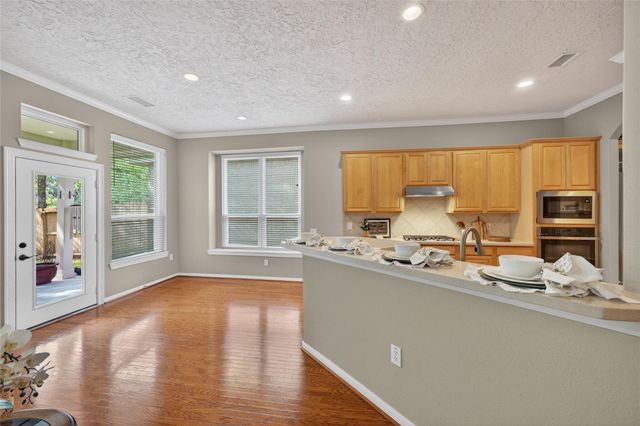 70 E Northcastle Circle, The Woodlands, TX 77384