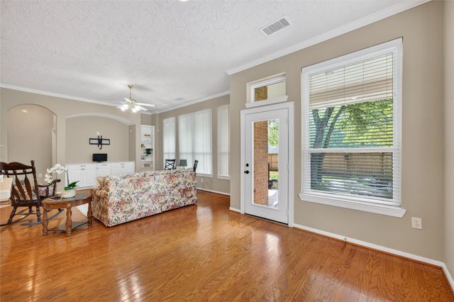 70 E Northcastle Circle, The Woodlands, TX 77384