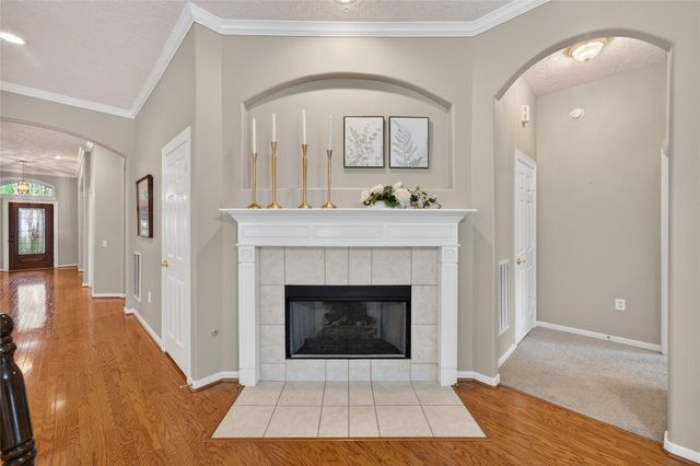 70 E Northcastle Circle, The Woodlands, TX 77384