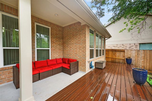 70 E Northcastle Circle, The Woodlands, TX 77384