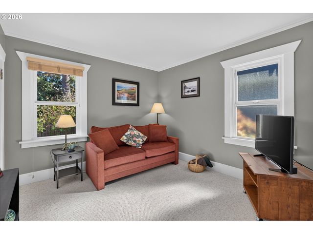 3244 Ne 60TH Ave, Portland, OR 97213