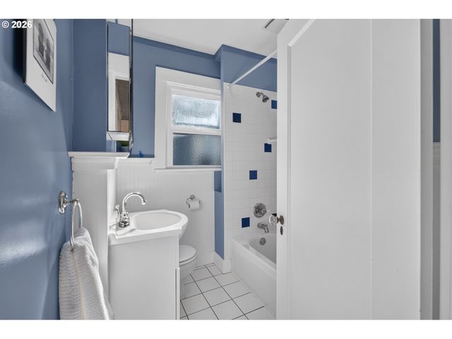 3244 Ne 60TH Ave, Portland, OR 97213