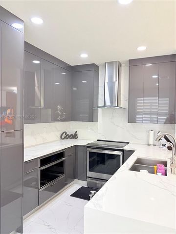 3409 W 92nd Pl, Hialeah, FL 33018