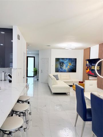 3409 W 92nd Pl, Hialeah, FL 33018