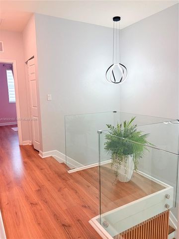 3409 W 92nd Pl, Hialeah, FL 33018