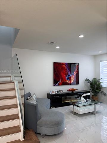 3409 W 92nd Pl, Hialeah, FL 33018