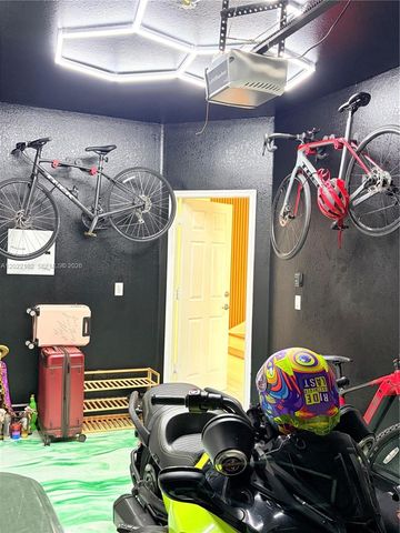3409 W 92nd Pl, Hialeah, FL 33018