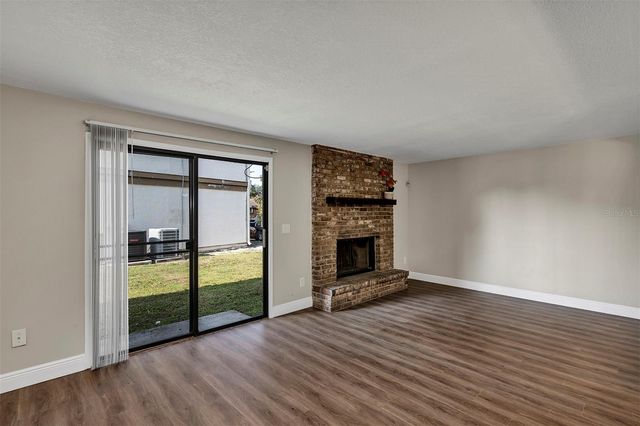 4904 SILVER OAKS VILLAGE C, Orlando, FL 32808